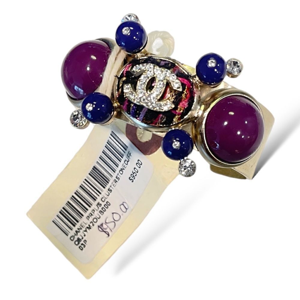 CHANEL Vintage CC Logo Cluster Stone Cuff Circa 03’ - Picture 4 of 9